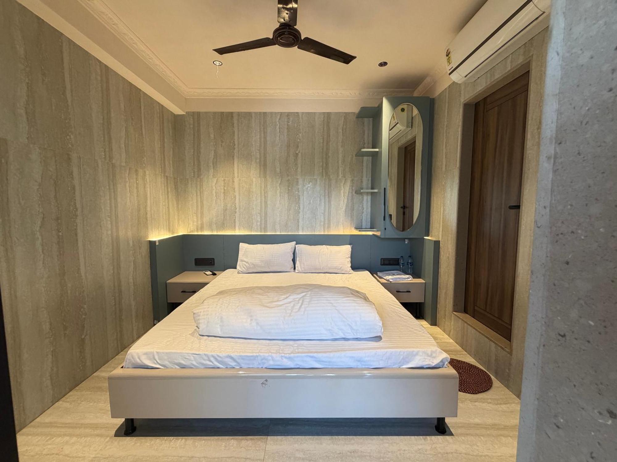 Hotel Rajjog, Mumbai